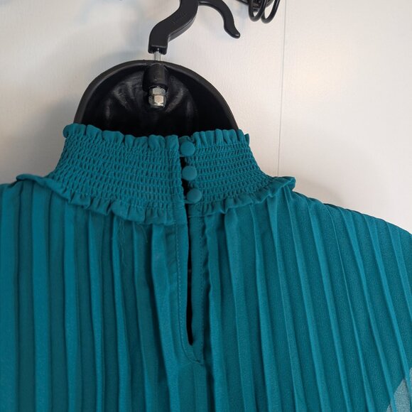 NWT: Nanette Lepore -Mock Turtle Neck, pleated, Teal,  (size M) - Picture 3 of 5